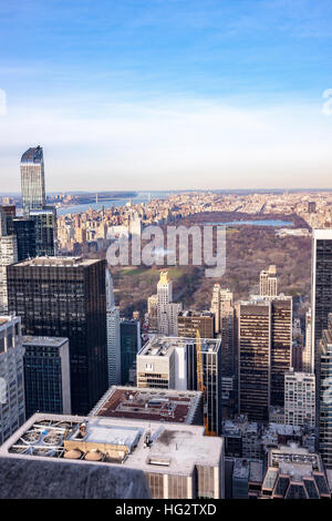 Vue du haut du rocher, (Rockefeller Center) à New York. Banque D'Images