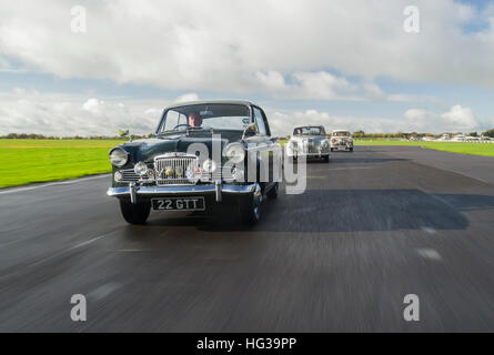 Années 1950, les berlines sportives MG Magnette, Sunbeam Rapier et Riley un virgule cinq Banque D'Images