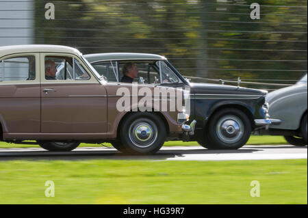 Années 1950, les berlines sportives MG Magnette, Sunbeam Rapier et Riley un virgule cinq Banque D'Images