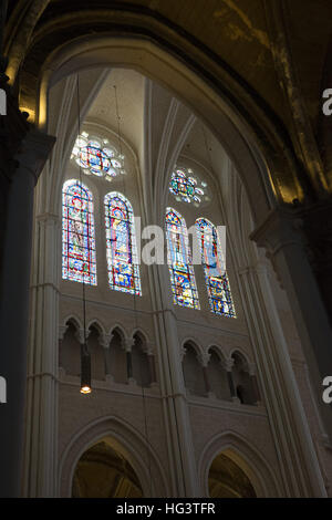 La cathédrale de Chartres , intérieur / Vue interieure de la cathedrale de chartres dans l' Eure en france Banque D'Images