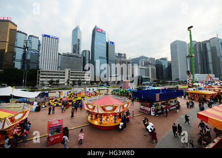 Beaux paysages urbains comme vu à partir d'un carrousel haute à l'AIA grand carnaval d'Europe à Hong Kong. Banque D'Images