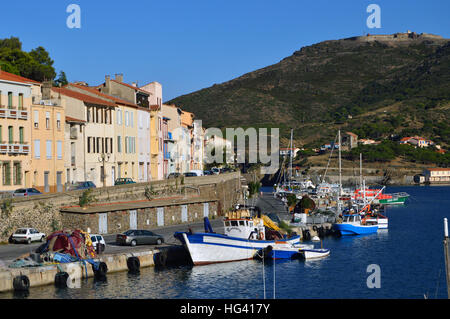 Bateaux dans le port de Port-Vendres, France Banque D'Images