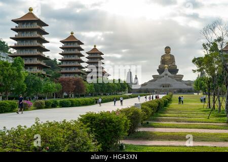 Taiwan : Taiwan's plus grand monastère buddist Fo-Guang-shan, situé dans Dashu District, Kaohsiung. Photo de 08. Mai 2016. Dans le monde d'utilisation | Banque D'Images