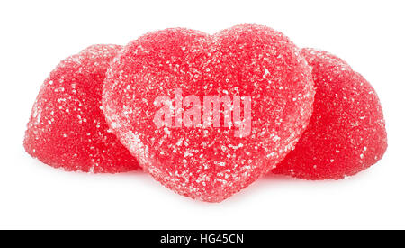 Trois de jujube bonbons gelée rouge forme coeur isolé sur fond blanc Banque D'Images