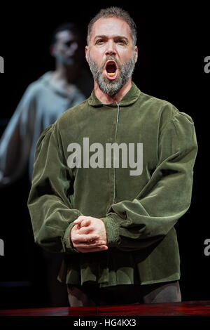 Sydney, Australie. Jan 04, 2017. Mitchell ténor Butel, représenté à une scène de l'opéra de chambre de Sydney's World Premiere production de 'Biographica'. À la suite d'un opéra Biographica polymathe renaissance de Cardano Dillagene effectuée dans le cadre du Sydney Festival à Carriageworks par l'opéra de chambre de Sydney en association avec des enfants Ensemble, composé par Mary Finsterer. © Hugh Peterswald/Pacific Press/Alamy Live News Banque D'Images