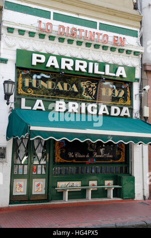 Extérieur de la Brigada restaurant parrilla, San Telmo, Buenos Aires, Argentine, Amérique du Sud Banque D'Images