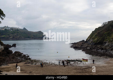 Readymoney Cove à Fowey, Cornwall, Angleterre, à l'estuaire de la rivière Fowey et sur la Manche. Banque D'Images