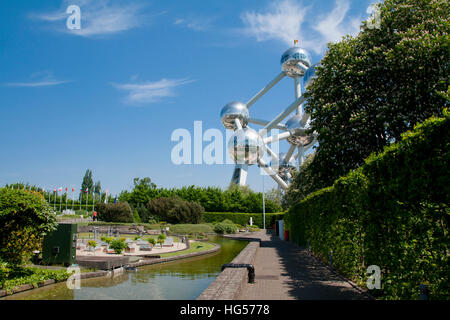 Bruxelles, Belgique - 13 mai 2016 : l'Atomium, bâtiment à Bruxelles a l'origine construit pour Expo 58, l'Exposition Universelle de Bruxelles 1958 Banque D'Images