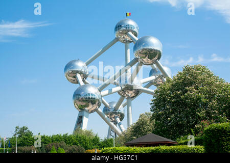 Bruxelles, Belgique - 13 mai 2016 : l'Atomium, bâtiment à Bruxelles a l'origine construit pour Expo 58, l'Exposition Universelle de Bruxelles 1958 Banque D'Images