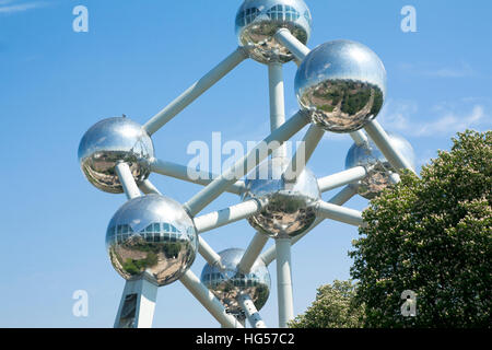 Bruxelles, Belgique - 13 mai 2016 : l'Atomium, bâtiment à Bruxelles a l'origine construit pour Expo 58, l'Exposition Universelle de Bruxelles 1958 Banque D'Images