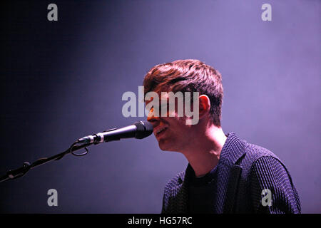 James Blake l'exécution sur l'Ouest au cours de l'étape de Holt Glastonbury 2016 Banque D'Images