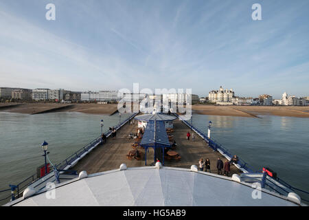 Eastbourne Pier à partir de la coupole Banque D'Images