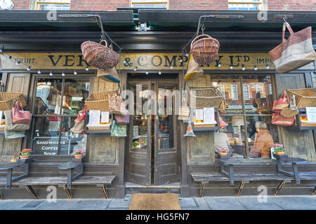 Vert et compagnie. spitalfields. Boutique boutique en bois/ Banque D'Images