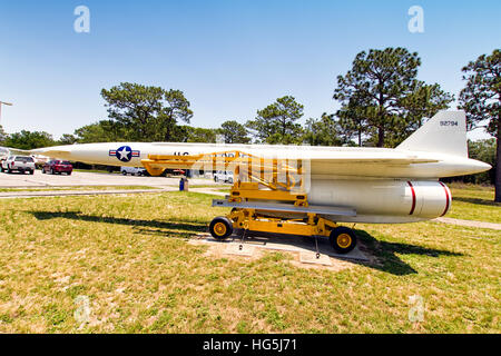 North American GAM-77/AGM-28 Hound Dog et lancé des missiles, marqué comme un chien, 59-2794, le premier missile un modèle livré à Strategic Air Command, et affecté à la 301e Bomb Squadron, 4135th aile stratégique, à Eglin AFB, en Floride. Banque D'Images