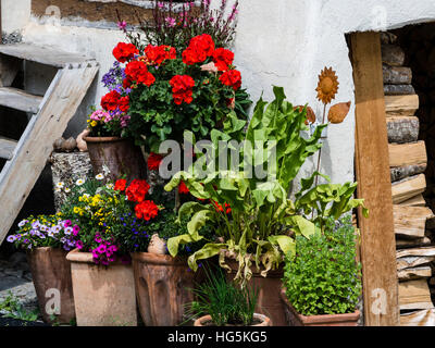 Village traditionnel de Guarda, vallée de la rivière Inn, Engadine, Suisse Banque D'Images