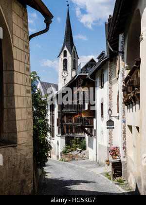 Village traditionnel de Guarda, vallée de la rivière Inn, Engadine, Suisse Banque D'Images