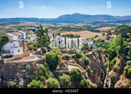 Espagne, Andalousie, province de Malaga, Ronda, vue de la Gorge El Tajo et rio Guadalevin Rio Banque D'Images