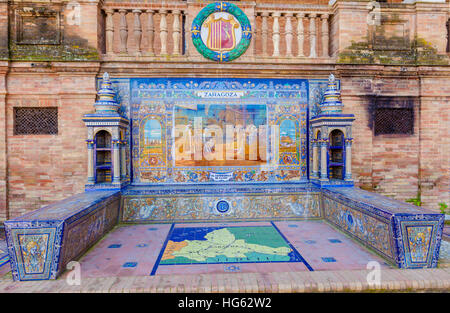 Carreaux émaillés banc de la province espagnole de Saragosse à Plaza de España, Séville, Espagne Banque D'Images