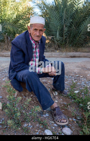 Ksar Elkhorbat, Maroc. Personnes âgées berbère Amazigh Man. Banque D'Images