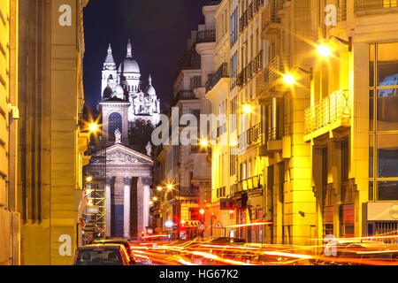 Basilique du Sacré-Coeur de nuit dans Paris, Fraance Banque D'Images