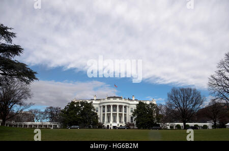 Washington, USA. Jan 04, 2017. La Maison Blanche est considérée à Washington, DC, le 4 janvier 2017. Crédit : Kevin Dietsch/Piscine via CNP - PAS DE SERVICE DE FIL Foto : Kevin Dietsch/consolidé Nouvelles Photos/Kevin Dietsch - Piscine via CNP/dpa/Alamy Live News Banque D'Images