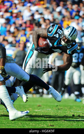 Los Angeles, Californie, USA. Nov 6, 2016. Ed Dickson de la Carolina Panthers en action lors d'une victoire de 13-10 sur les Rams de Los Angeles au Los Angeles Memorial Coliseum de Los Angeles, Ca. © John Pyle/ZUMA/Alamy Fil Live News Banque D'Images