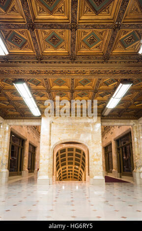 Détails de l'architecture d'intérieur le hall arrière de l'édifice historique Woolworth Building à New York, conçu par l'architecte Cass Gilbert Banque D'Images