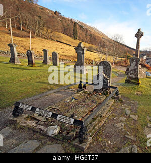 Balquhidder,Sterling, Ecosse, UK - Rob Roy MacGregors rouge lieu de repos et de graves Banque D'Images