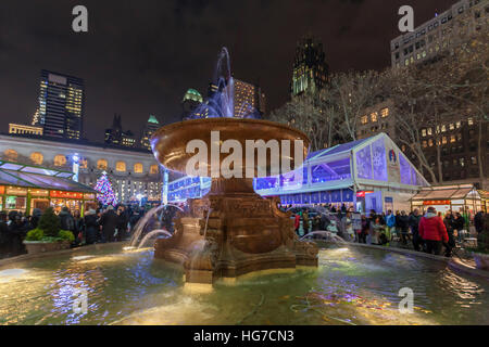 Fontaine dans Bryant Park, New York. Banque D'Images