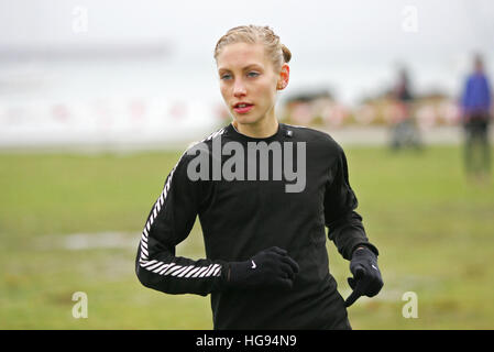 (Vancouver, Canada---26 novembre 2011) Kendra Schaaf tournant dans la course à la haute womens 2011 Athlétisme Canada Cross-country National Championsh Banque D'Images