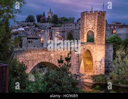 Pont romain, Besalu, province de Gérone, Catalogne, Espagne Banque D'Images