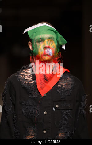 Oxford Street, London UK. 7 janvier, 2-17. Christopher Shannon présente sa collection automne hiver 2017. © Chris Yates/ Alamy Live News Banque D'Images