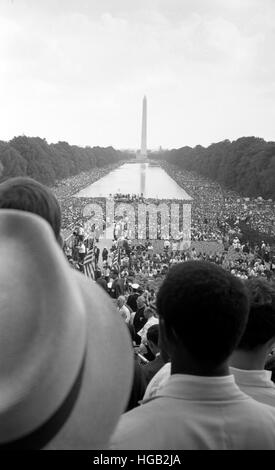 Foule des Afro-Américains et les blancs à Washington DC, 1963. Banque D'Images