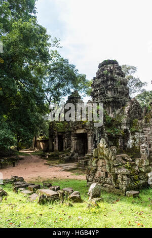 Trésors de l'ancienne Angkor dans les ruines du Prasat Phreah Khan Banque D'Images