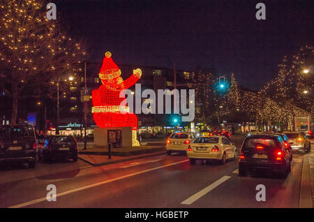 Berlin vaut une visite à l'époque de Noël tout en faisant du shopping sur la célèbre rue commerçante Kurfürstendamm. Banque D'Images