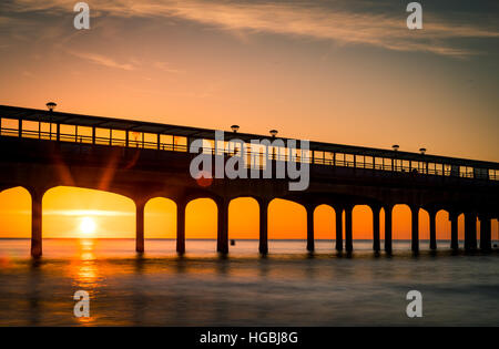 Boscombe Pier lever du soleil Banque D'Images