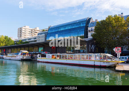 Vue sur le Canal de l'Ourcq à Paris, France Banque D'Images