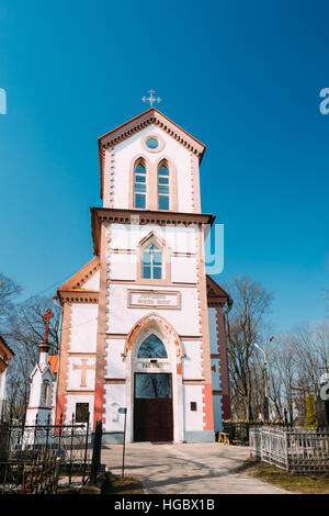 Minsk, Belarus. Église de l'Exaltation de la Sainte Croix - une église catholique à Minsk, situé sur Kalvaryja, également connu sous le nom de 'Église du Calvaire'. Calv Banque D'Images