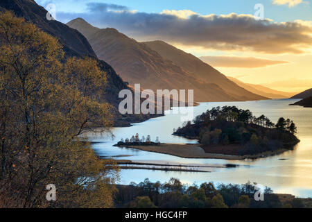 Loch Shiel à Glenfinnan dans les Highlands écossais. Banque D'Images