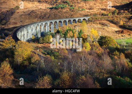 Viaduc de Glenfinnan dans les Highlands écossais. Banque D'Images