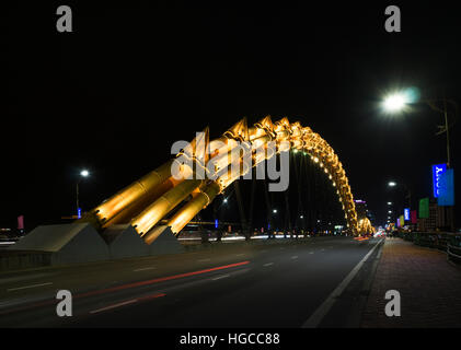 Dragon Bridge Da Nang Banque D'Images