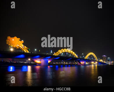 Dragon Bridge Da Nang Banque D'Images