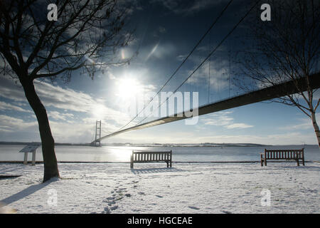 La neige, le Humber Bridge, North Ferriby East Yorkshire Banque D'Images