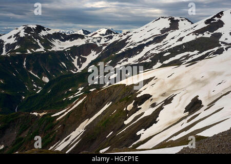 Le mont Roberts. Trekking du Mt Roberts Tramway, Juneau. De l'Alaska. La borne supérieure du tramway est situé sur une tour et offre des vues spectaculaires o Banque D'Images