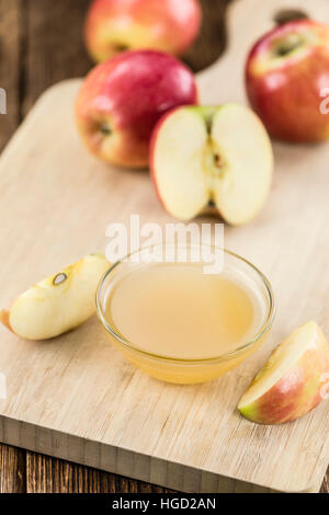 Partie de la compote faite douce (close-up shot) sur fond vintage Banque D'Images