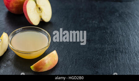 Partie de la compote faite douce (close-up shot) sur fond vintage Banque D'Images