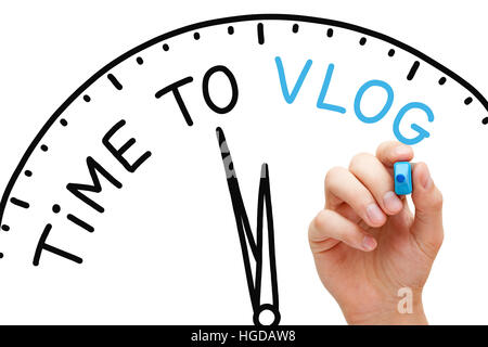 La main Le temps de Vlog concept avec marqueur bleu sur transparent essuyer. Banque D'Images