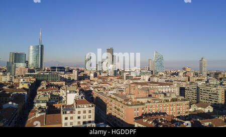 Vue aérienne du centre de Milan, à partir de quartier de Brera. Tour d'Unicredit, Solaria, Palazzo Lombardia Banque D'Images