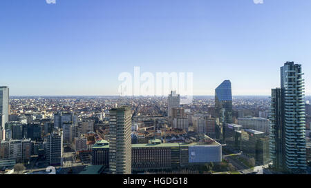 Vue aérienne de Solaria Tower, Milan, Italie et Diamond Tower. Banque D'Images