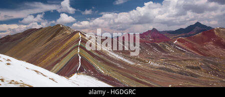 Les montagnes de l'arc-en-ciel près de 5000 ms, Checacupe Banque D'Images